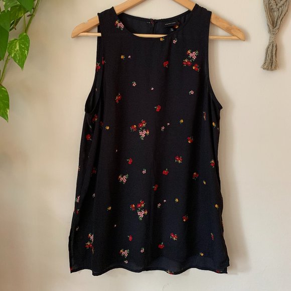 ❗️SALE❗️Who What Wear // Black Floral Tank - Picture 3 of 7